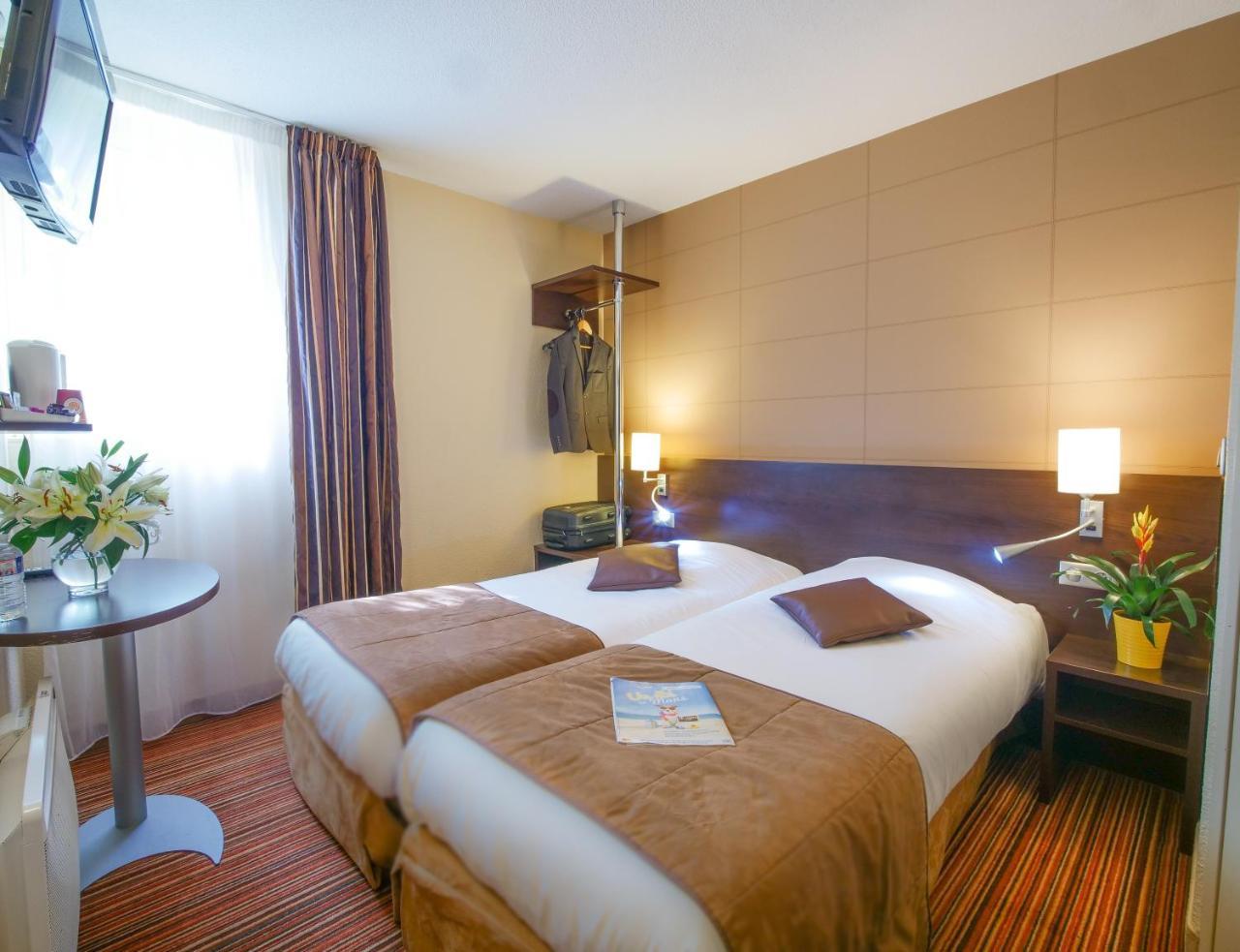 Hotel Inn Design Poitiers Sud Exterior photo
